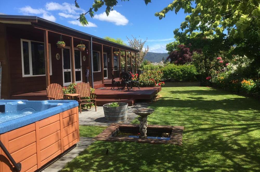 Neuseeland Reise, Te Anau, Blue Ridge Bed & Breakfast, Garten
