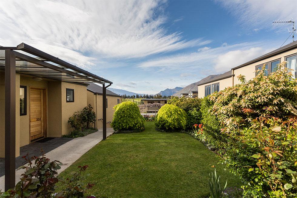 Garten, Garden Cout Suites & Apartments, Queenstown, Neuseeland Reise