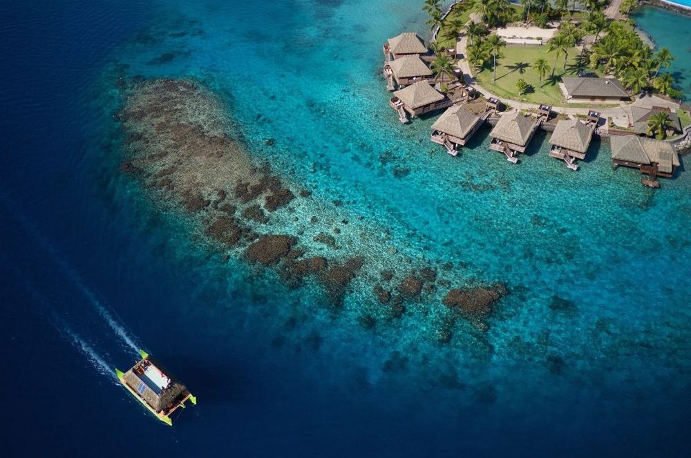 Traumhafter Ausblick über das Intercontinental Resort Tahiti, Französisch Polynesien, Südsee Reise
