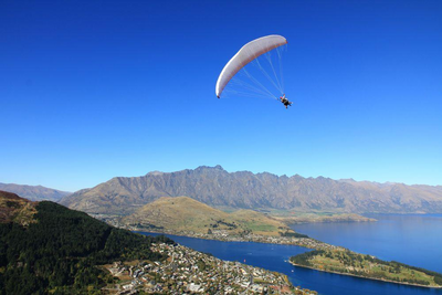 Paragliding in Queenstown, Neuseeland Mietwagenrundreise