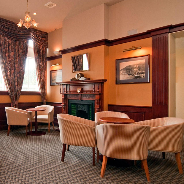 Gemütliche Lounge, Kingsgate Hotel Greymouth, Neuseeland Reise