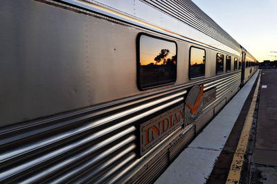 Blick auf den Indian Pacific Train, Australien Zugreise