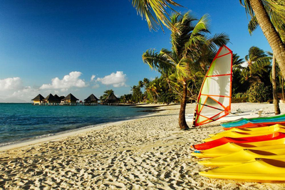 Strand auf Bora Bora, Französisch Polynesien, Südsee Insel Hopping