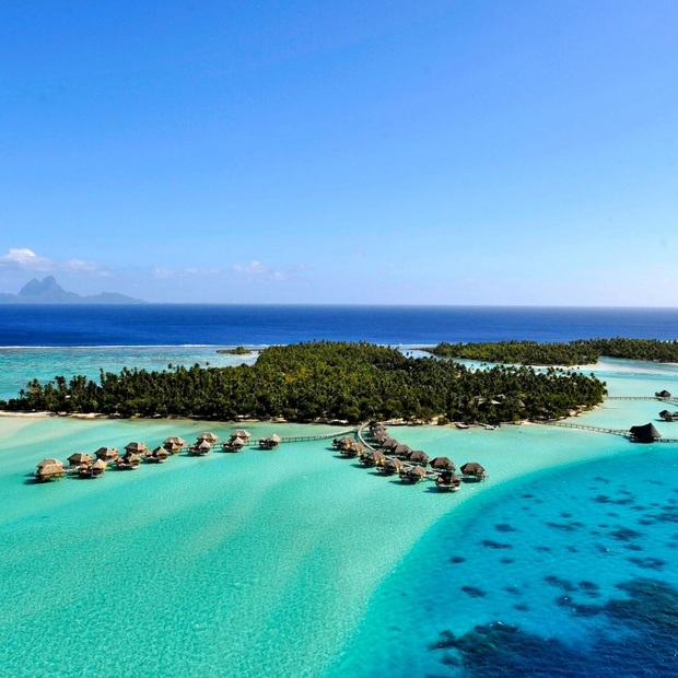 Blick auf das Le Taha'a Island Resort & Spa, Französisch Polynesien, Südsee Reise